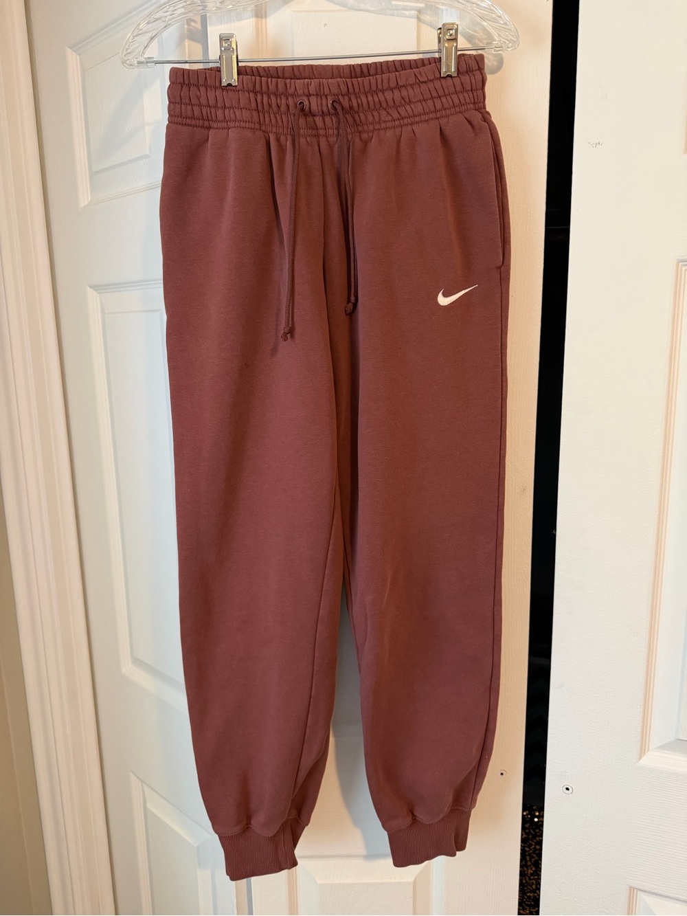 Nike sweatpants small